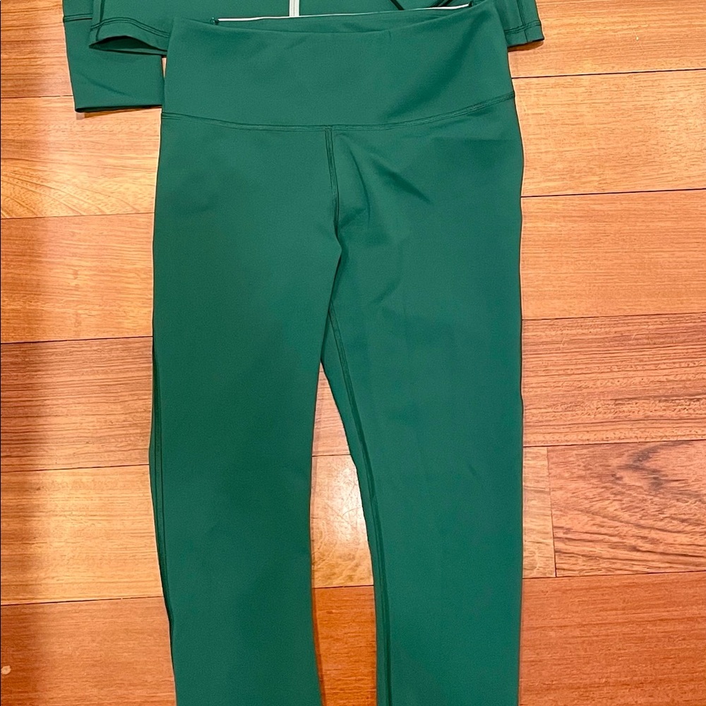 SOLD - outdoor voices green frostknit leggings